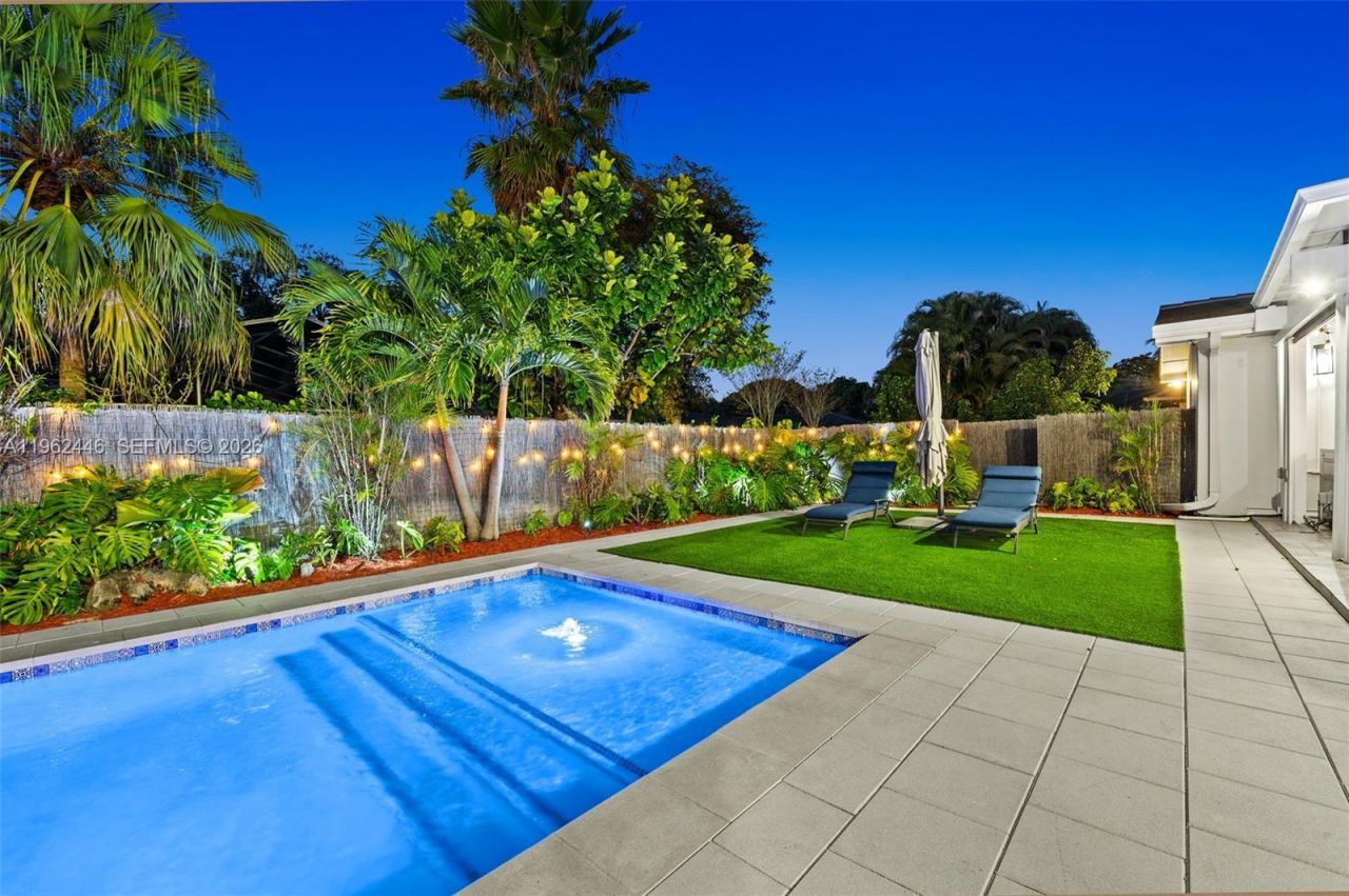 16140 Aberdeen Way, Miami Lakes, FL 33014 Photo