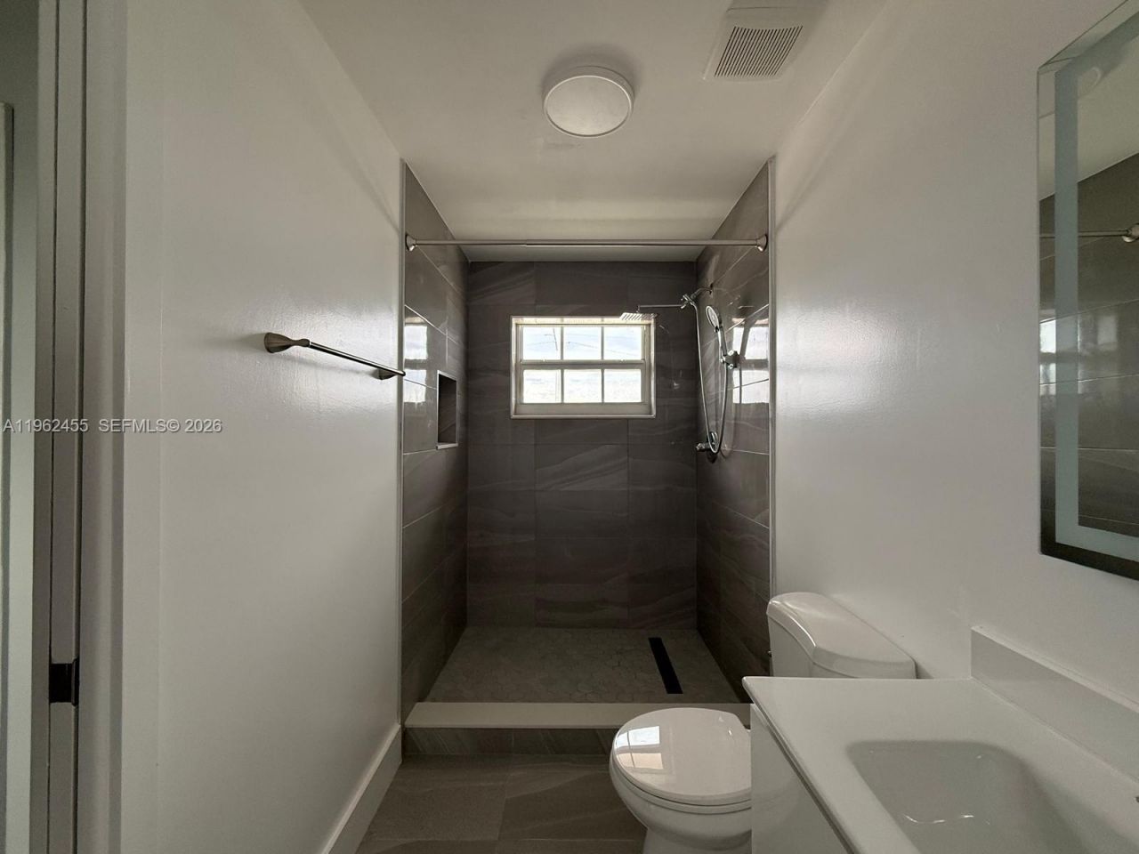 948 E 47th St, Unit 2nd Floor, Hialeah, FL 33013 Photo