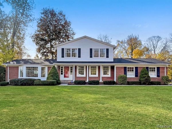 334 Beechview Drive S, Oakland Twp, MI 48306