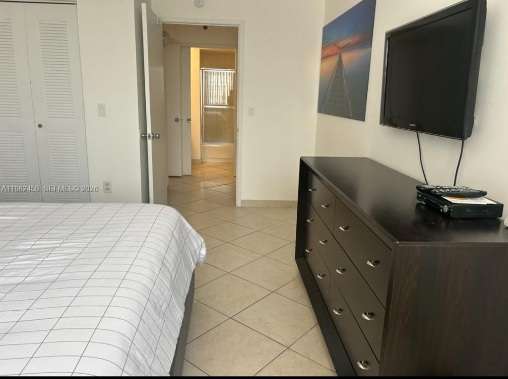 19999 E Country Club Dr, Unit 1501, Aventura, FL 33180 Photo