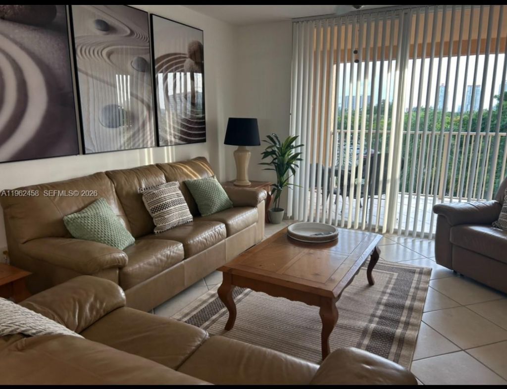 19999 E Country Club Dr, Unit 1501, Aventura, FL 33180 Photo