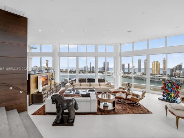 2600 Island Blvd , Unit PH-1, Aventura, FL 33160