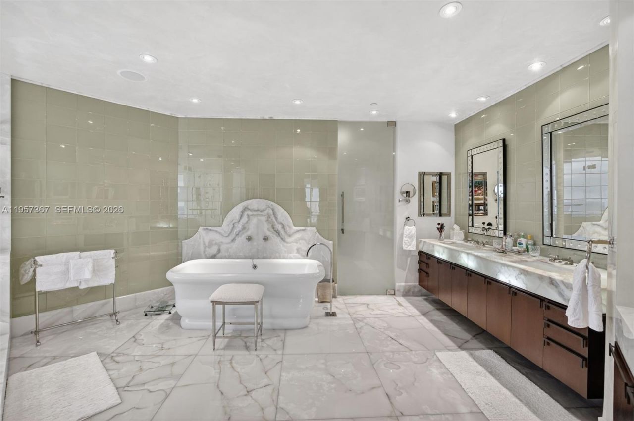 2600 Island Blvd, Unit PH-1, Aventura, FL 33160 Photo