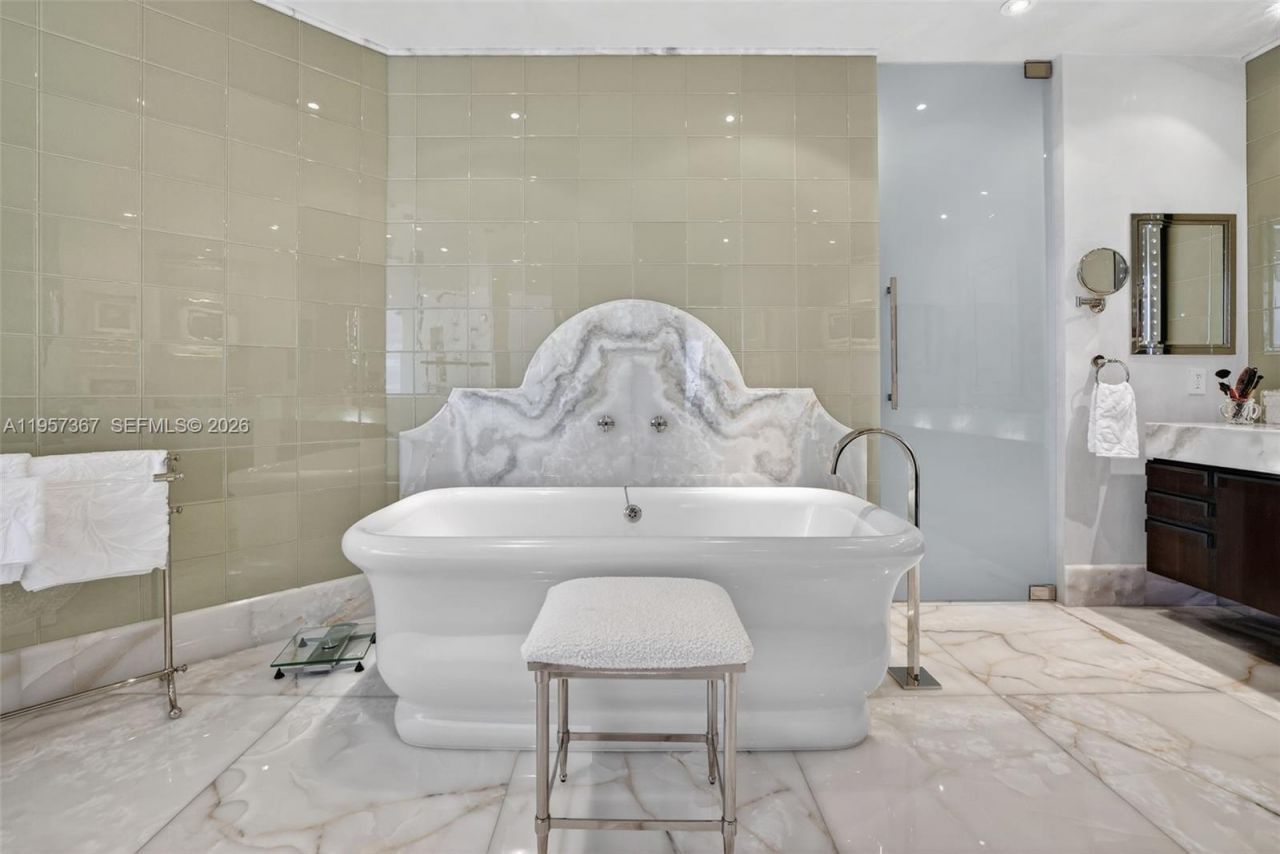 2600 Island Blvd , Unit PH-1, Aventura, FL 33160 Photo