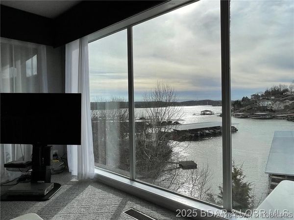 158 Regatta Bay Circle, Unit 2D, Lake Ozark, MO 65049