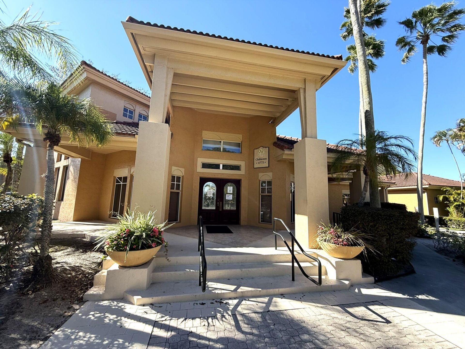4839 Via Palm Lakes, Unit 1106, West Palm Beach, FL 33417 Photo