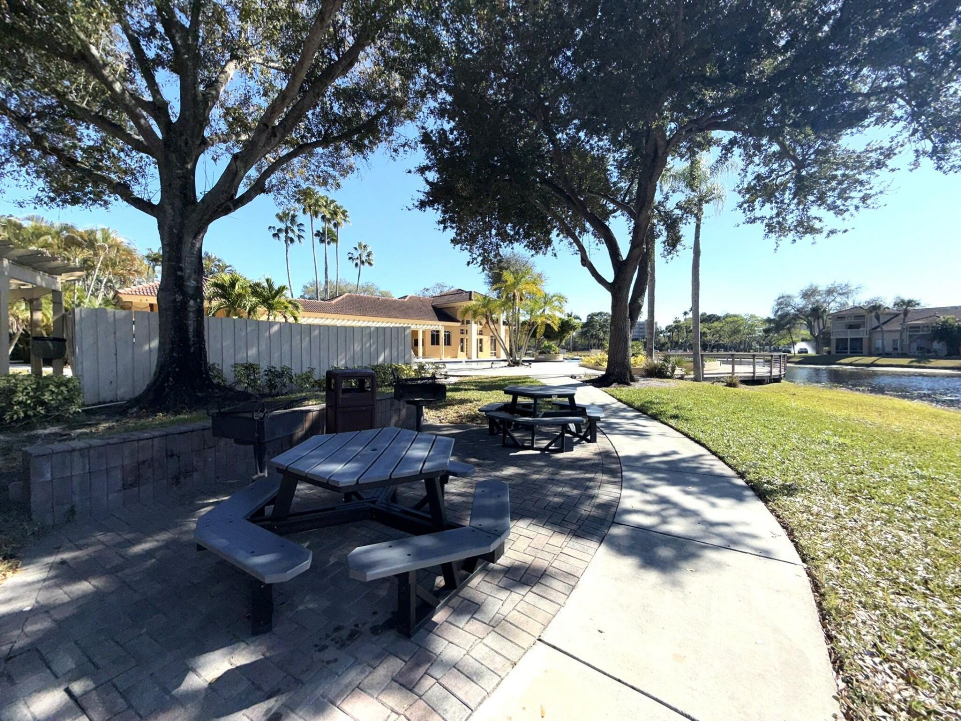 4839 Via Palm Lakes, Unit 1106, West Palm Beach, FL 33417 Photo