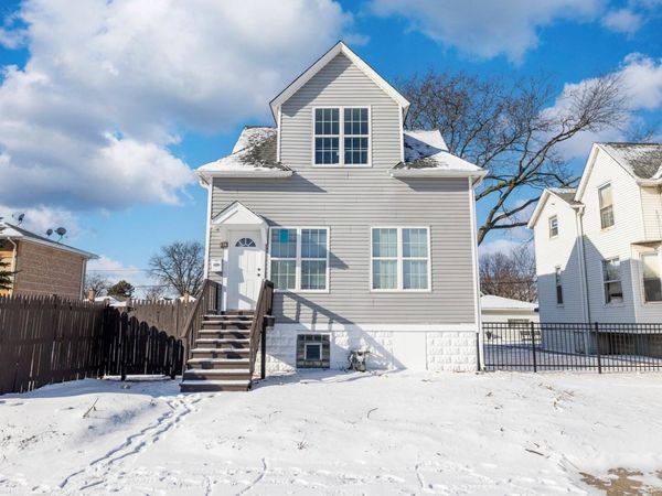 606 Bellwood Avenue, Bellwood, IL 60104