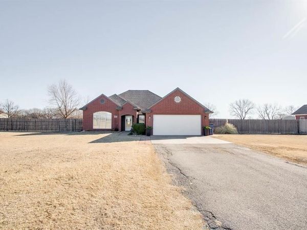 1405 Crestwood, Enid, OK 73701