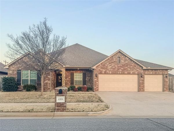 4304 St Augustine Street, Mustang, OK 73064