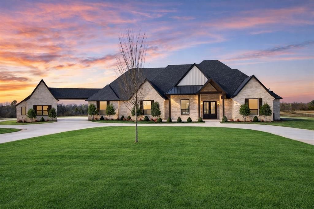 10701 Kase Drive, Mustang, OK 73064 Main Photo