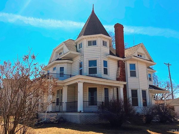 529 Norway Street, Norway, MI 49870