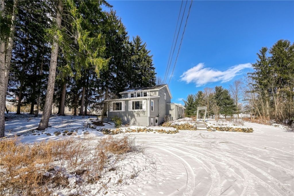 349 E Mennonite Road, Aurora, OH 44202 Main Photo