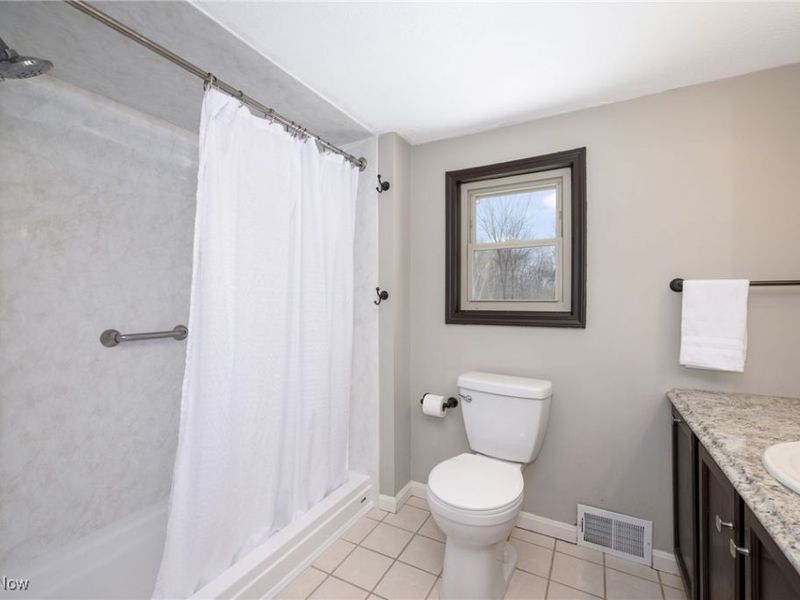 349 E Mennonite Road, Aurora, OH 44202 Photo 19