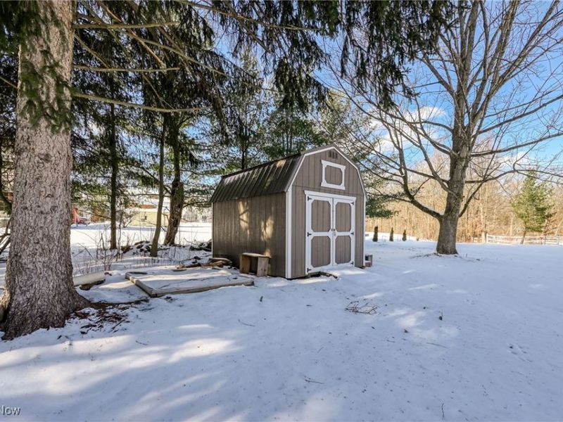 349 E Mennonite Road, Aurora, OH 44202 Photo 37