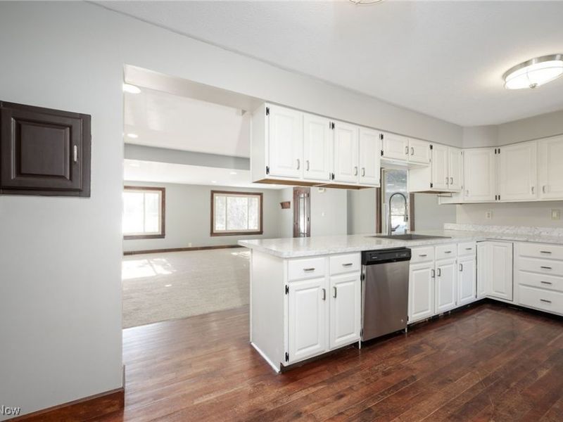 349 E Mennonite Road, Aurora, OH 44202 Photo 9