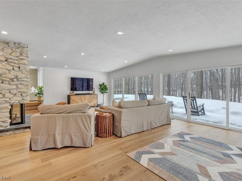 12306 The Bluffs, Strongsville, OH 44136 Photo 11