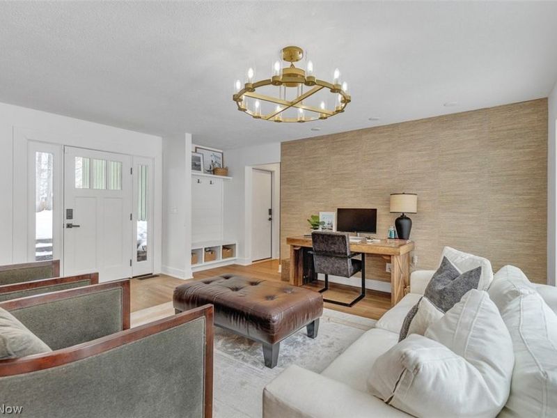 12306 The Bluffs, Strongsville, OH 44136 Photo 3