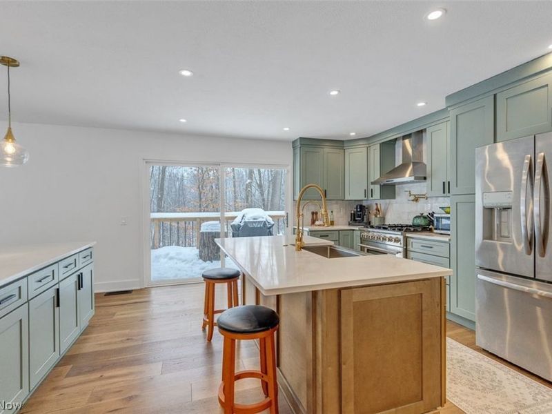 12306 The Bluffs, Strongsville, OH 44136 Photo 8