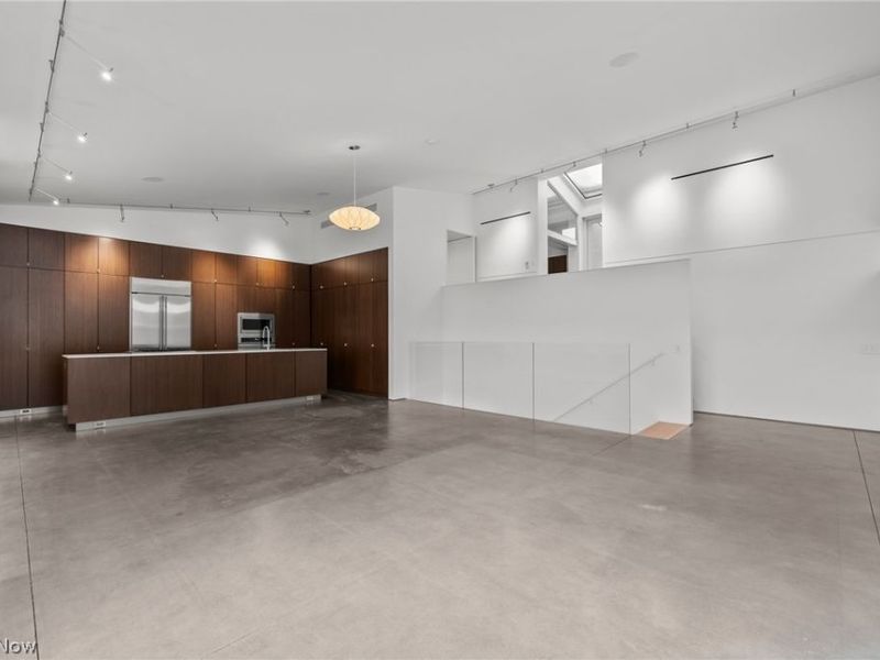 2069 Random Road, Cleveland, OH 44106 Photo 9