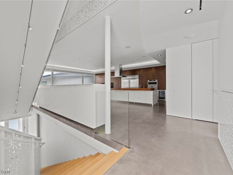 2067 Random Road, Cleveland, OH 44106 Photo 14