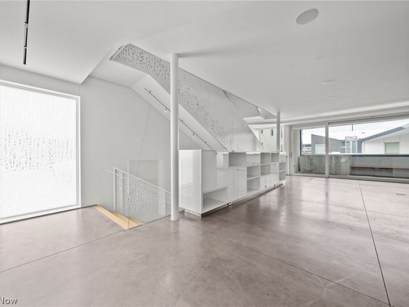 2067 Random Road, Cleveland, OH 44106 Photo 15