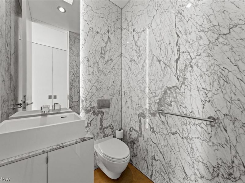 2067 Random Road, Cleveland, OH 44106 Photo 18