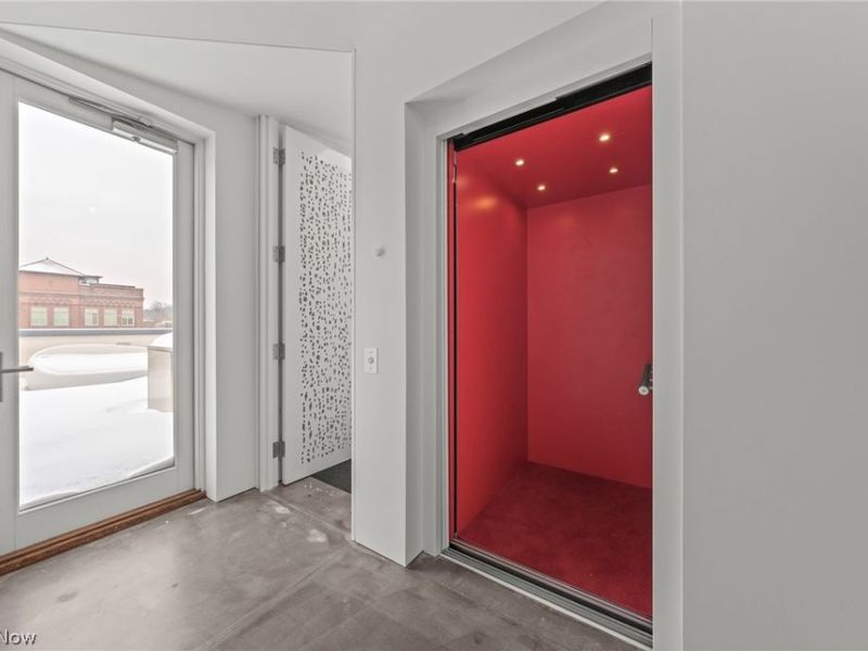 2067 Random Road, Cleveland, OH 44106 Photo 20