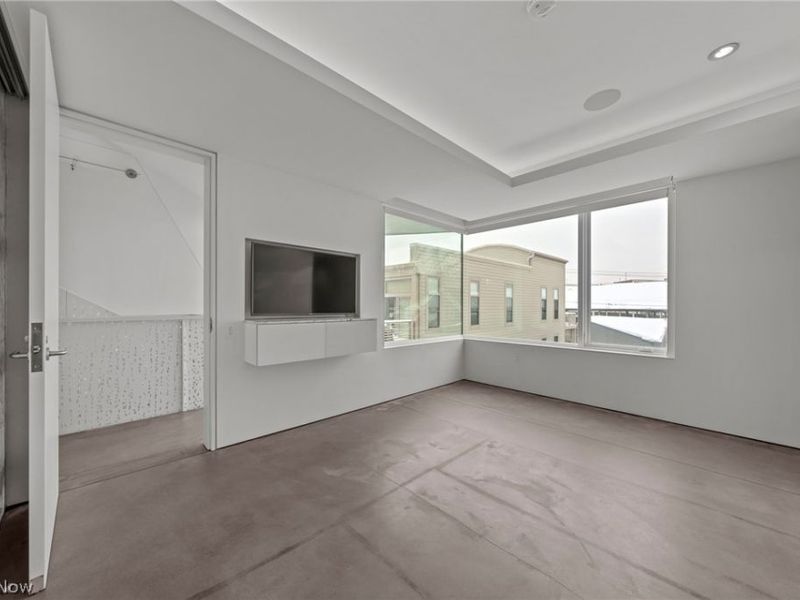 2067 Random Road, Cleveland, OH 44106 Photo 23