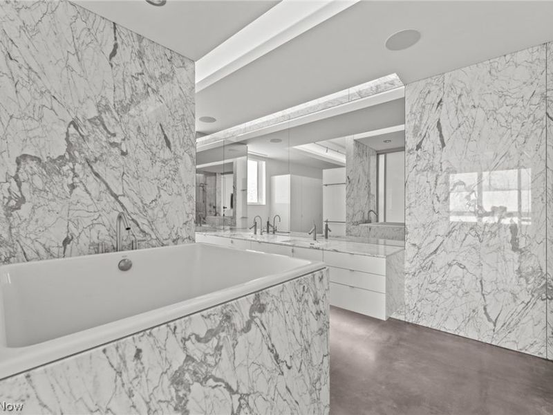 2067 Random Road, Cleveland, OH 44106 Photo 24