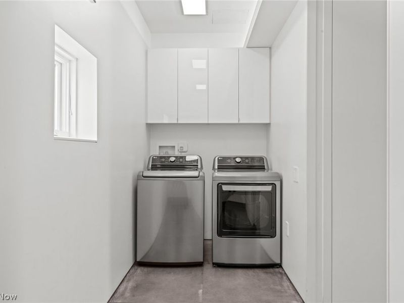 2067 Random Road, Cleveland, OH 44106 Photo 34