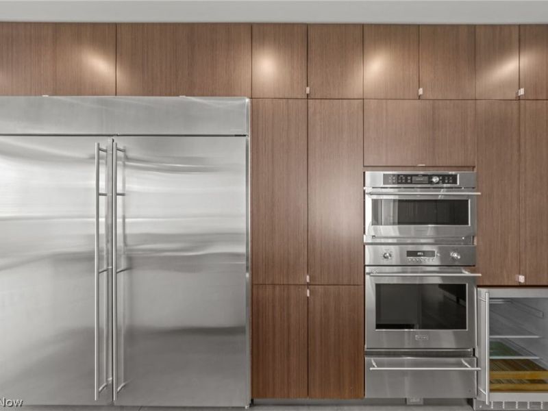 2067 Random Road, Cleveland, OH 44106 Photo 9