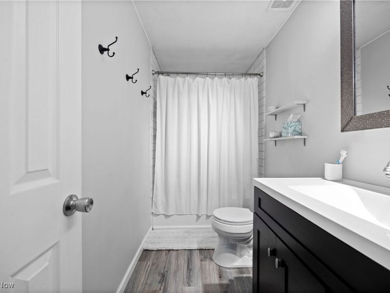 5611 Independence Drive, Lorain, OH 44053 Photo 23