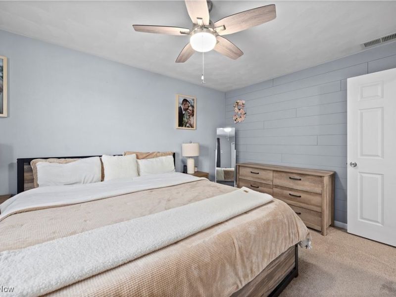 5611 Independence Drive, Lorain, OH 44053 Photo 27