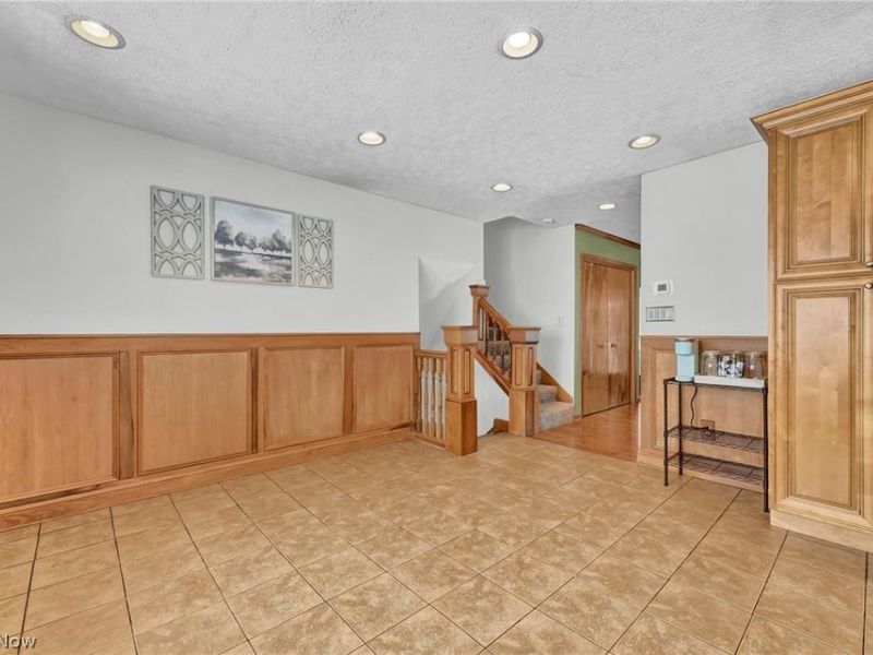 477 Deborah Drive, New Franklin, OH 44319 Photo 11