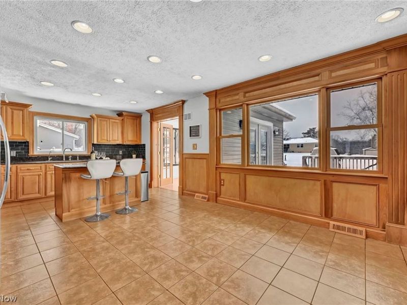 477 Deborah Drive, New Franklin, OH 44319 Photo 12