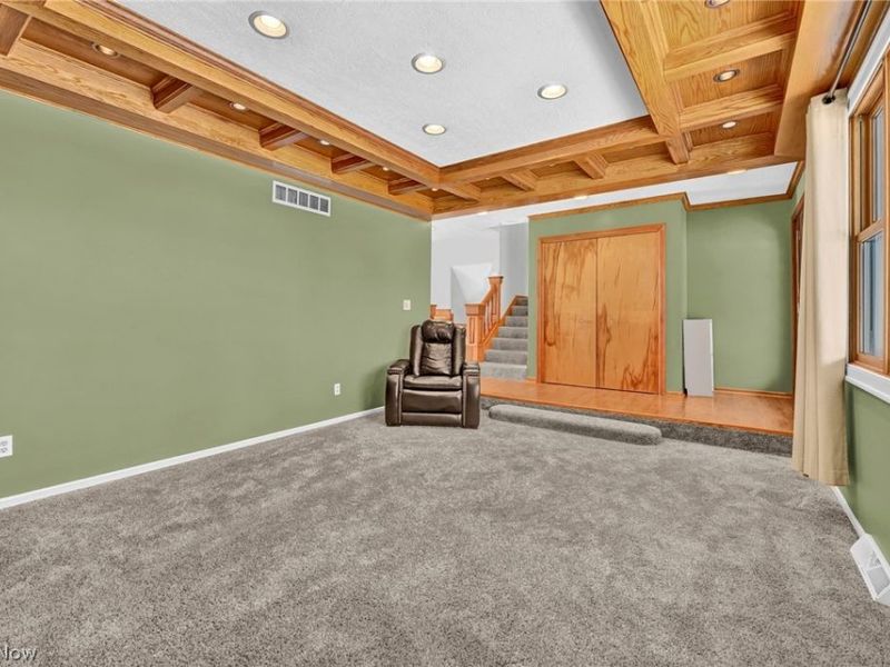 477 Deborah Drive, New Franklin, OH 44319 Photo 8