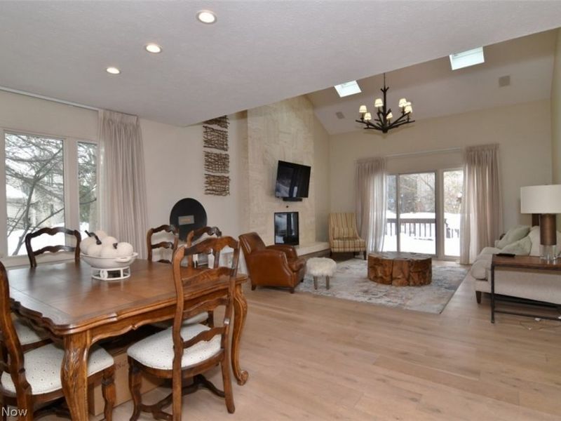 13 Saratoga Court, Beachwood, OH 44122 Photo 3