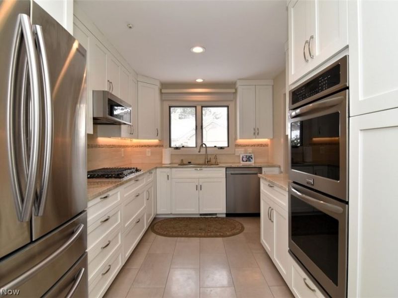 13 Saratoga Court, Beachwood, OH 44122 Photo 9