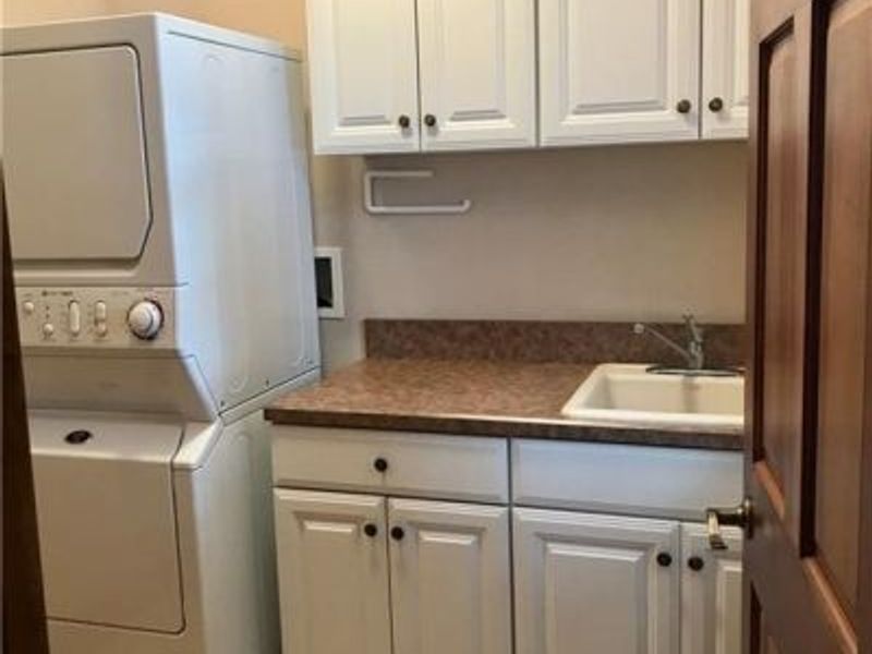 12727 GAR Highway, Unit B, Chardon, OH 44024 Photo 14