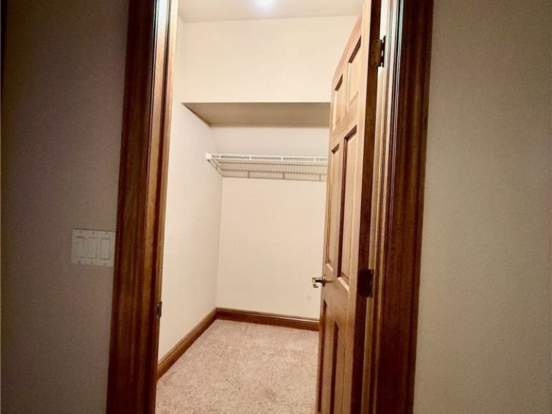 12727 GAR Highway, Unit B, Chardon, OH 44024 Photo 9