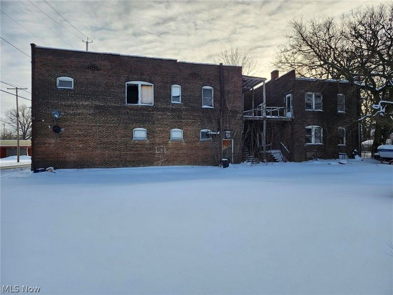 12808 Shaw Avenue, Cleveland, OH 44108 Photo 5