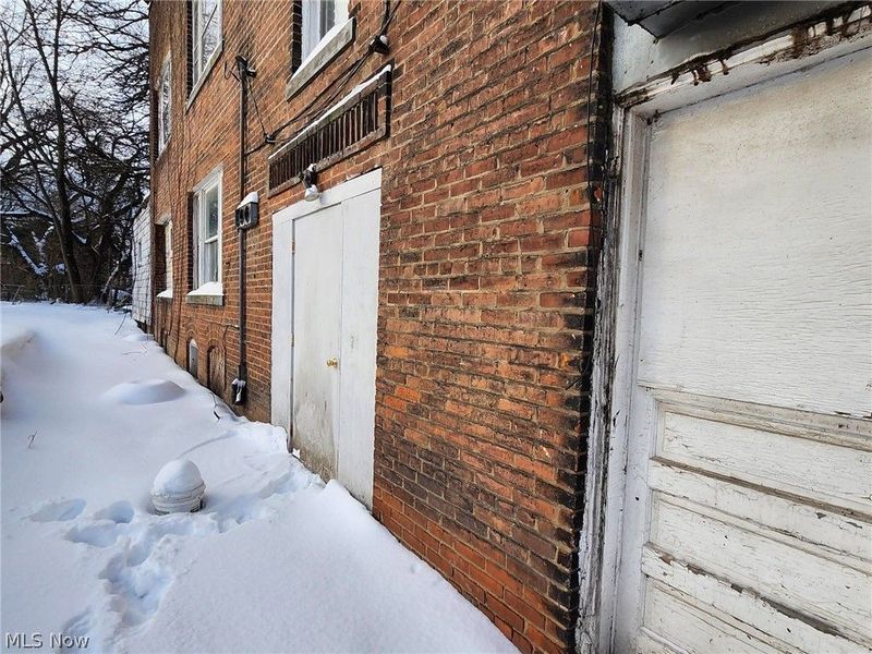 12808 Shaw Avenue, Cleveland, OH 44108 Photo 7