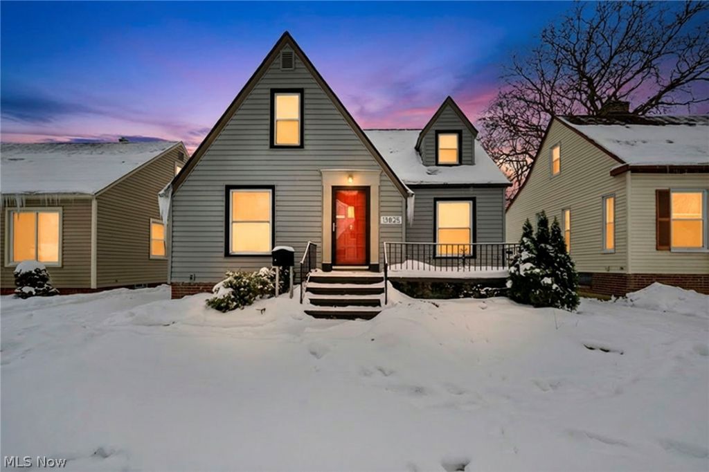 13825 Courtland Avenue, Cleveland, OH 44111 Main Photo
