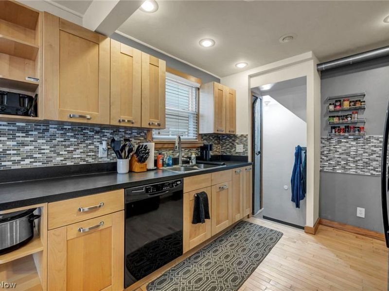 13825 Courtland Avenue, Cleveland, OH 44111 Photo 19