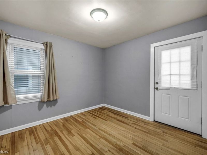 13825 Courtland Avenue, Cleveland, OH 44111 Photo 31