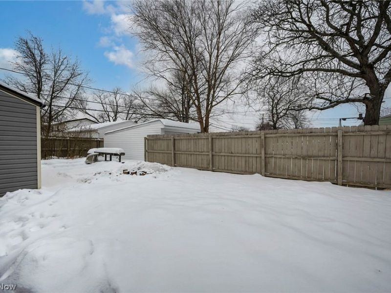 13825 Courtland Avenue, Cleveland, OH 44111 Photo 45