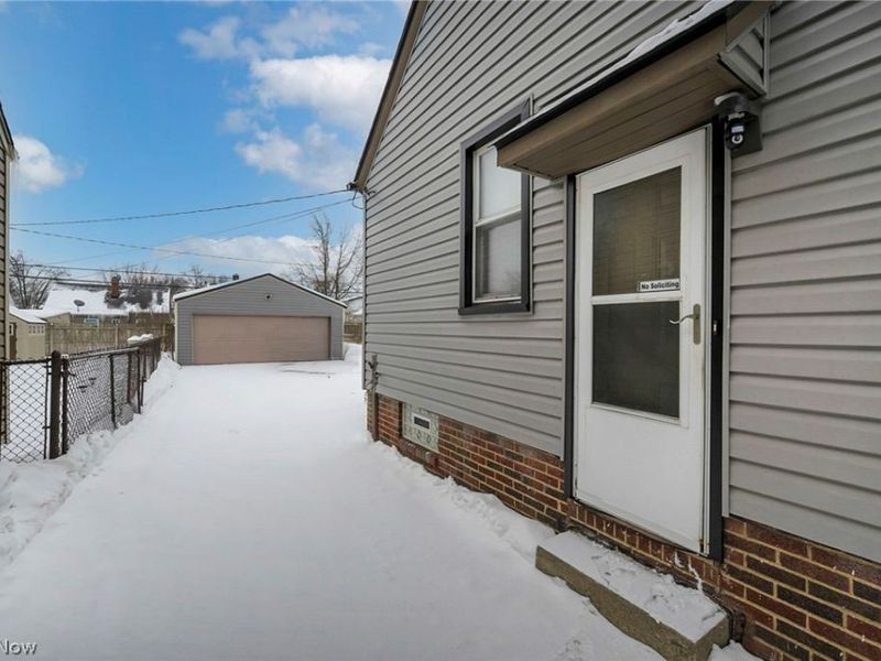 13825 Courtland Avenue, Cleveland, OH 44111 Photo 48