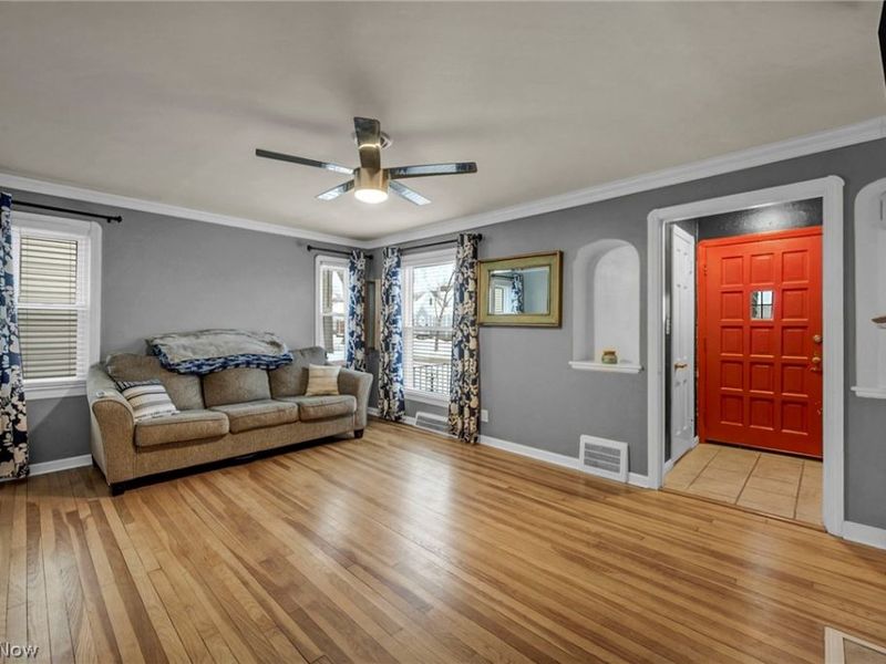 13825 Courtland Avenue, Cleveland, OH 44111 Photo 9