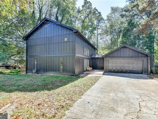 2820 Bluebird Circle, Duluth, GA 30096